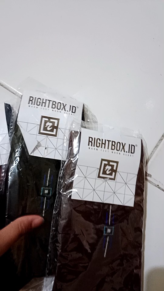 Rightbox, Paket 3 Pasang Kaos Kaki Kantor Rightbox, Motif Minimalis, Allsize Dewasa - Foto ulasan pembeli