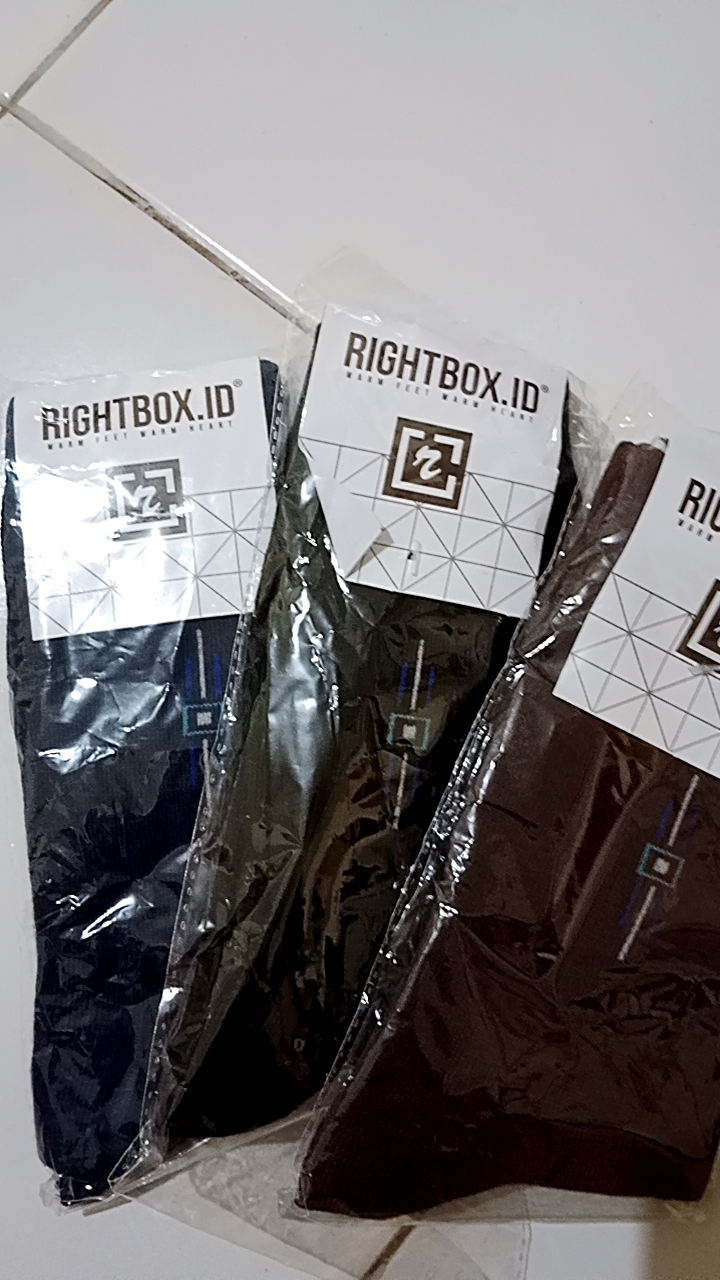 Rightbox, Paket 3 Pasang Kaos Kaki Kantor Rightbox, Motif Minimalis, Allsize Dewasa - Foto ulasan pembeli