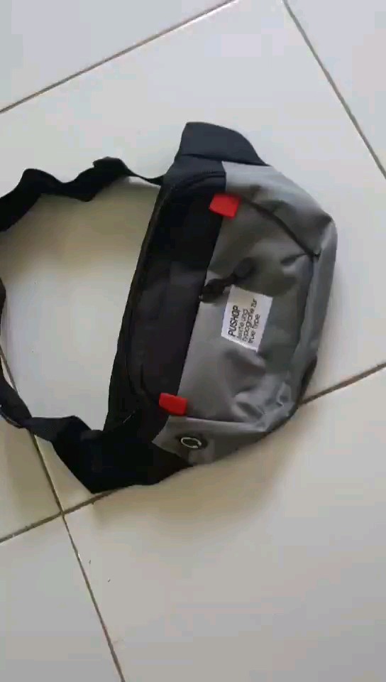 Waistbag Pushop Mini Risvalt - Foto ulasan pembeli