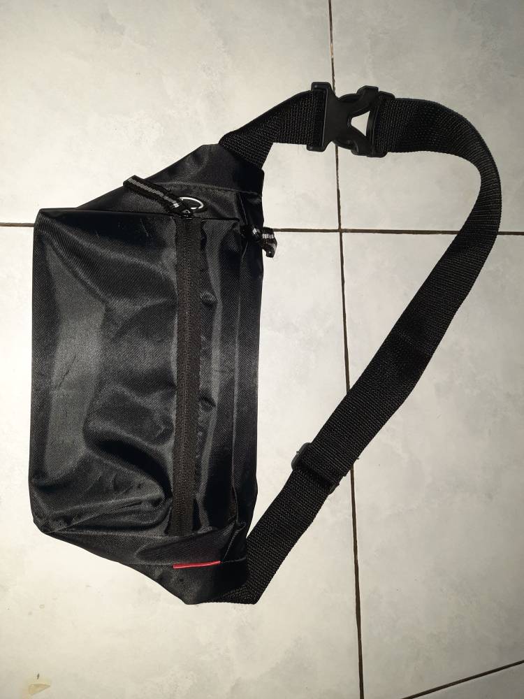 Waistbag Waterproof Pushop Asva - Foto ulasan pembeli