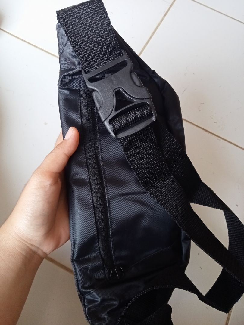 Waistbag Waterproof Pushop Asva - Foto ulasan pembeli