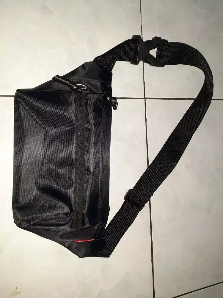 Waistbag Waterproof Pushop Asva - Foto ulasan pembeli