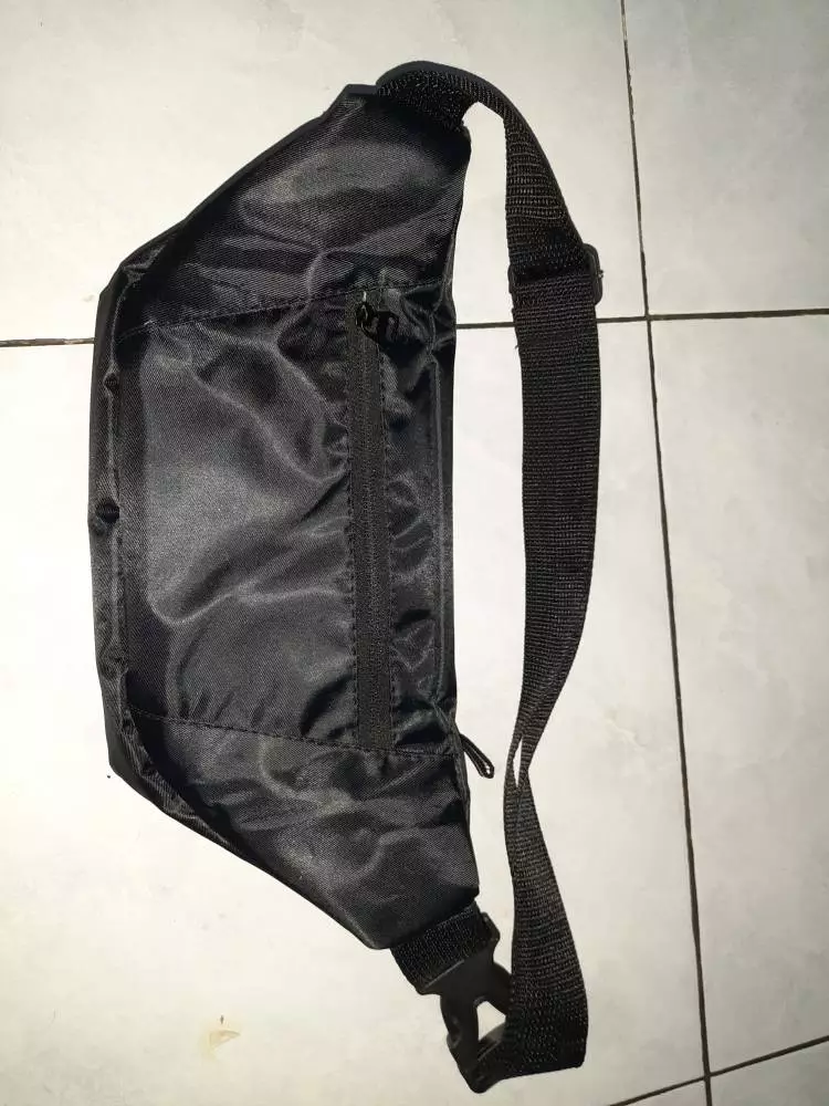 Waistbag Waterproof Pushop Asva - Foto ulasan pembeli