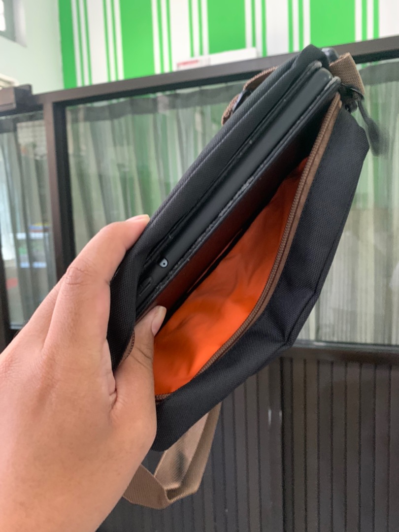 Tapaxco Tas Selempang Joy Unisex Cordura 3 Saku - Foto ulasan pembeli