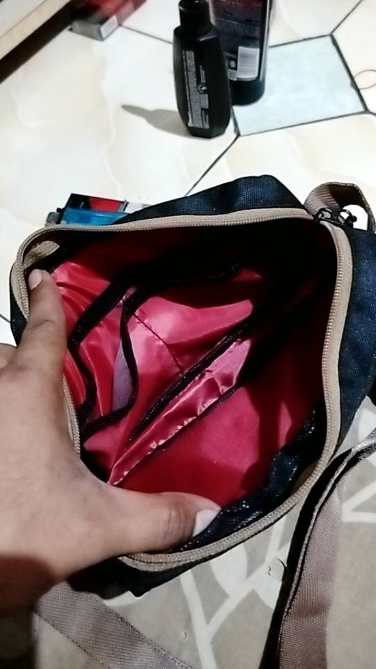 TAPAXCO Tas Selempang Pouch slingbag Tapax shecker unisex pria/wanita - Foto ulasan pembeli