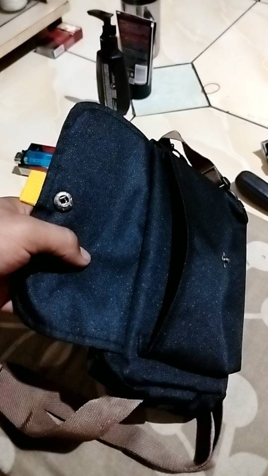 TAPAXCO Tas Selempang Pouch slingbag Tapax shecker unisex pria/wanita - Foto ulasan pembeli
