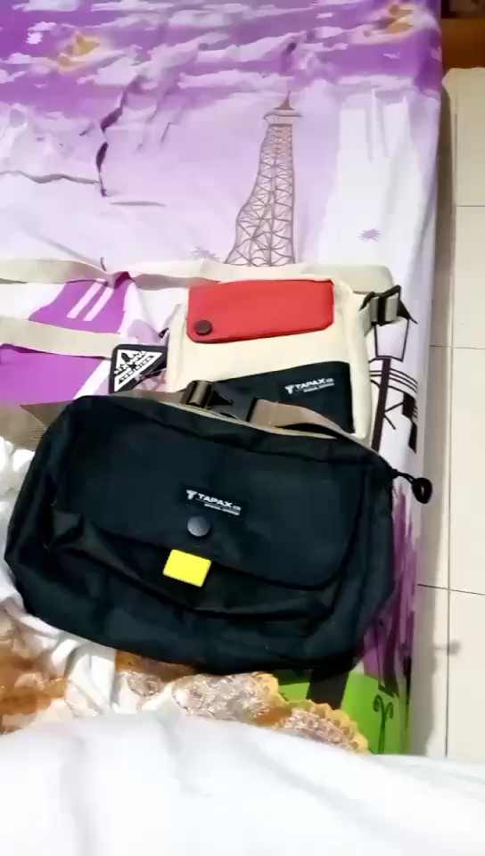 TAPAXCO Tas Selempang Pouch slingbag Tapax shecker unisex pria/wanita - Foto ulasan pembeli