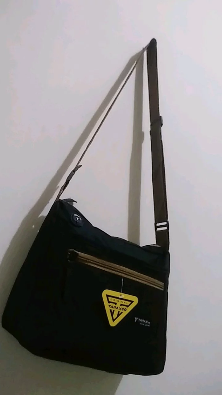 TAPAXCO-Tas Selempang slingbag Big Stam Tapax - Foto ulasan pembeli