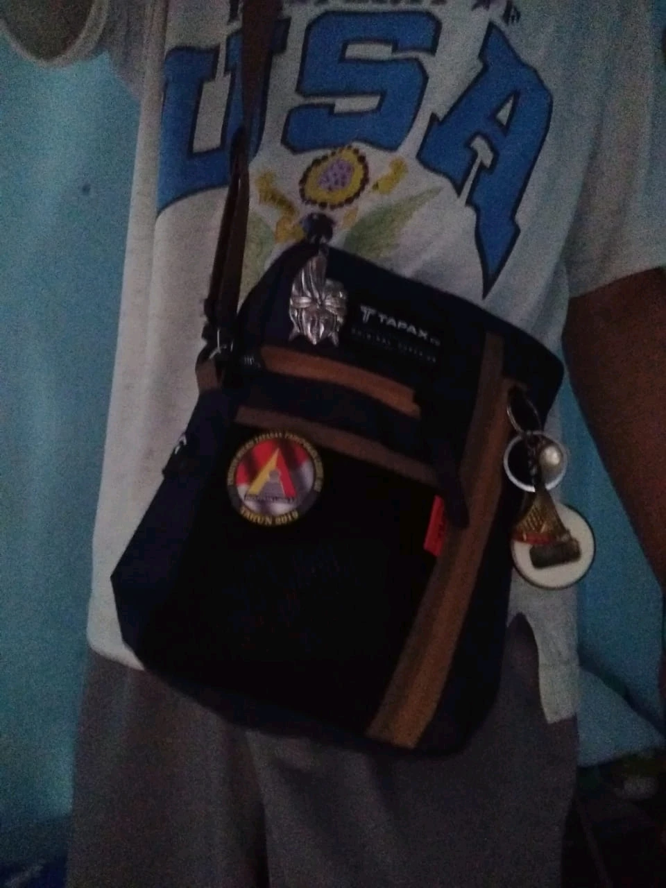 TAPAXCO-Tas Selempang Slingbag Pouch Tapax Briton - Foto ulasan pembeli