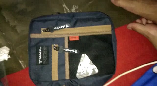 TAPAXCO-Tas Selempang Slingbag Pouch Tapax Briton - Foto ulasan pembeli