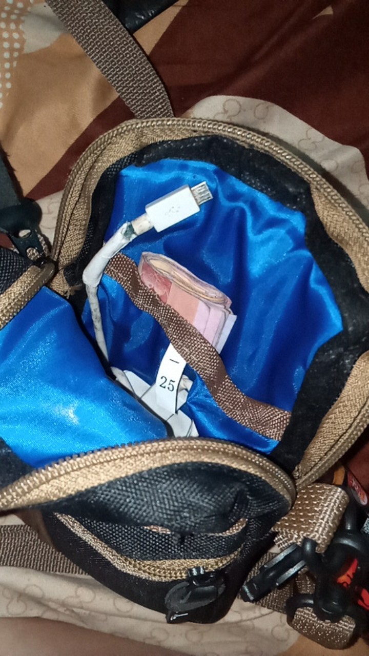 TAPAXCO Tas Selempang Slingbag Pouch Tapax Vermin - Foto ulasan pembeli