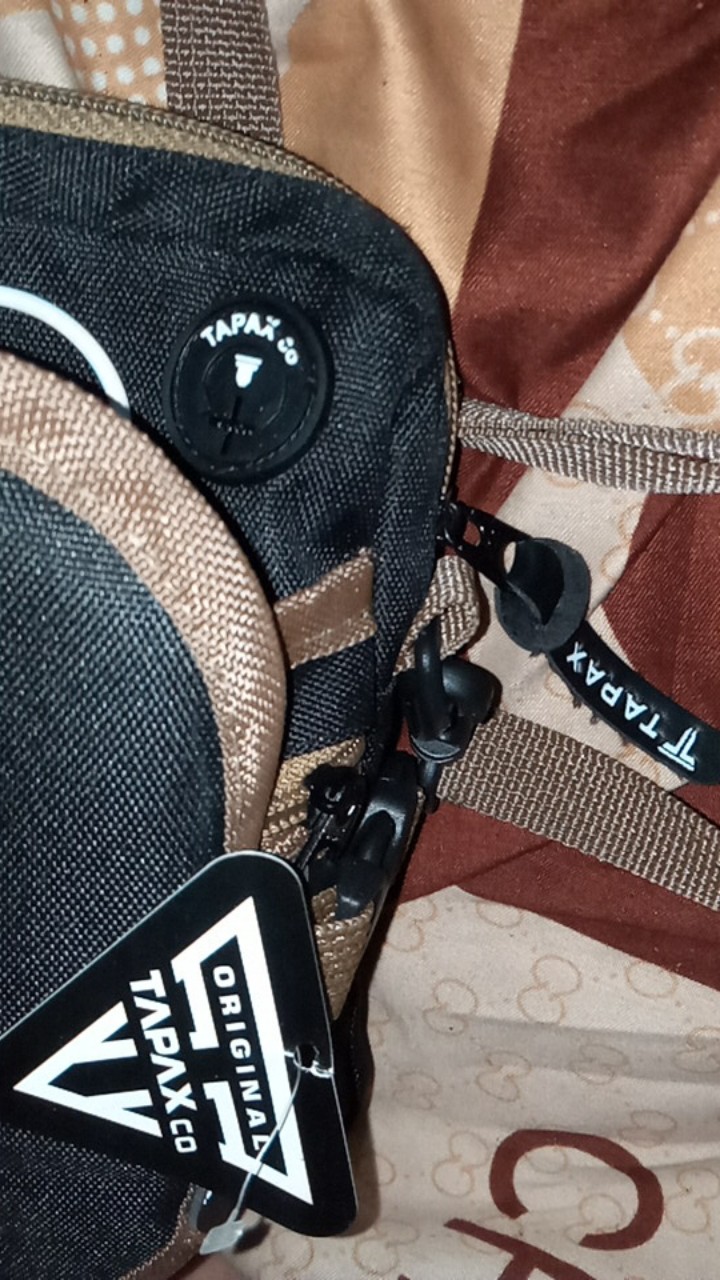 TAPAXCO Tas Selempang Slingbag Pouch Tapax Vermin - Foto ulasan pembeli