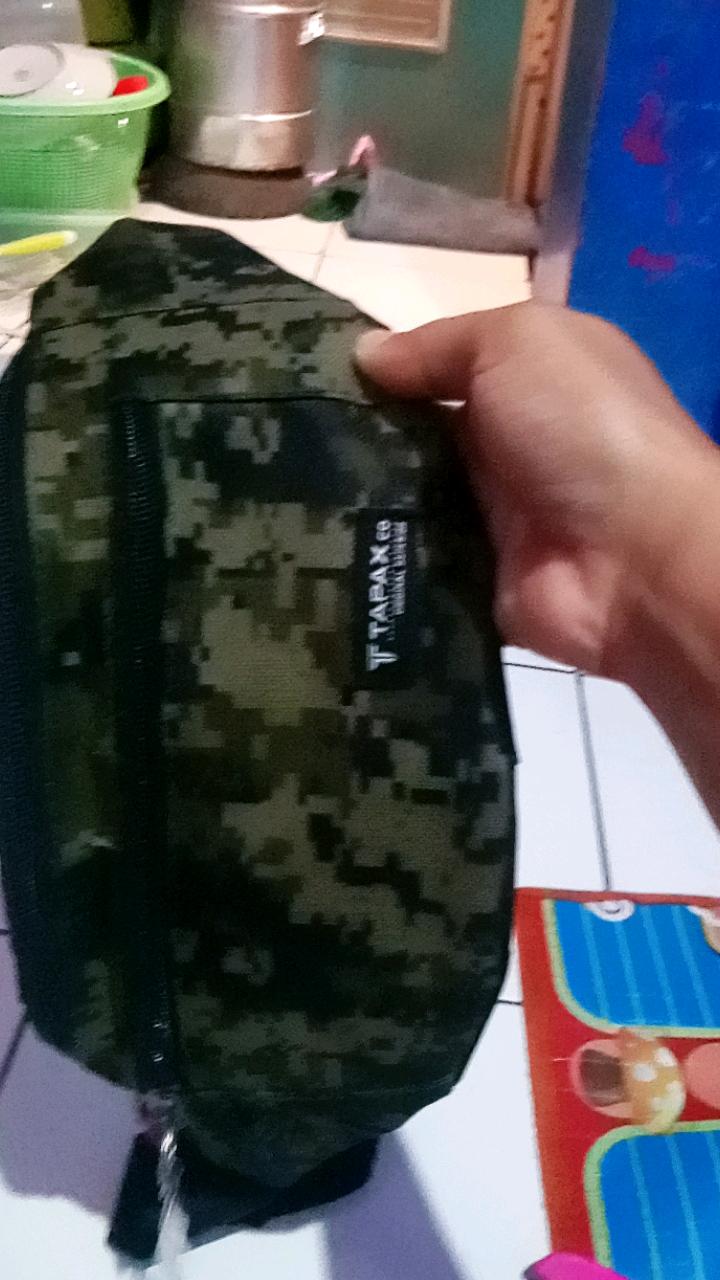 Tapaxco Tas Selempang Unisex Cordura Original - Foto ulasan pembeli