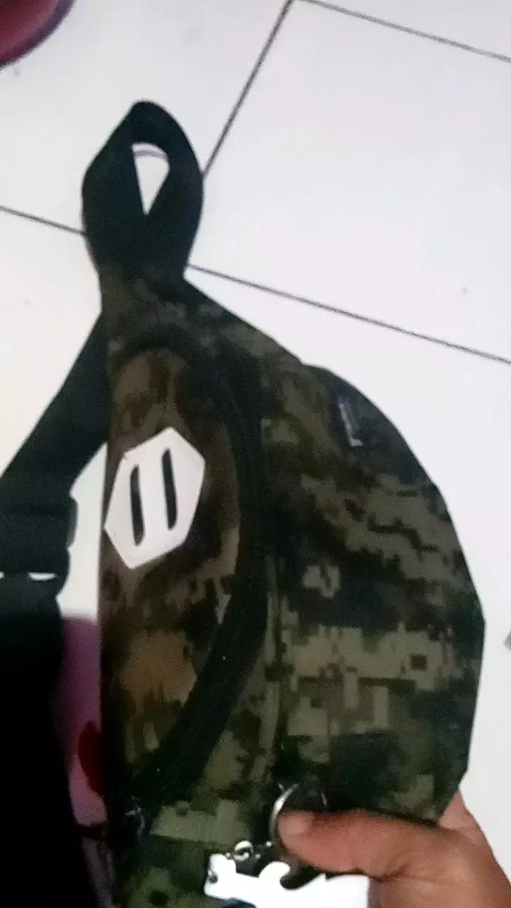 Tapaxco Tas Selempang Unisex Cordura Original - Foto ulasan pembeli