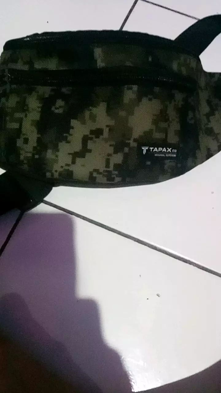 Tapaxco Tas Selempang Unisex Cordura Original - Foto ulasan pembeli