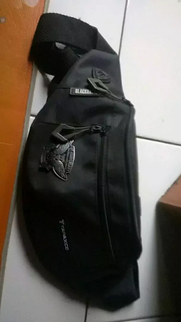 Tapaxco Tas Selempang Unisex Cordura Original - Foto ulasan pembeli