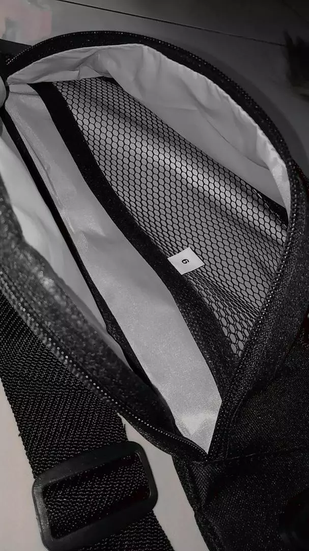 Tapaxco Tas Selempang Unisex Cordura Original - Foto ulasan pembeli