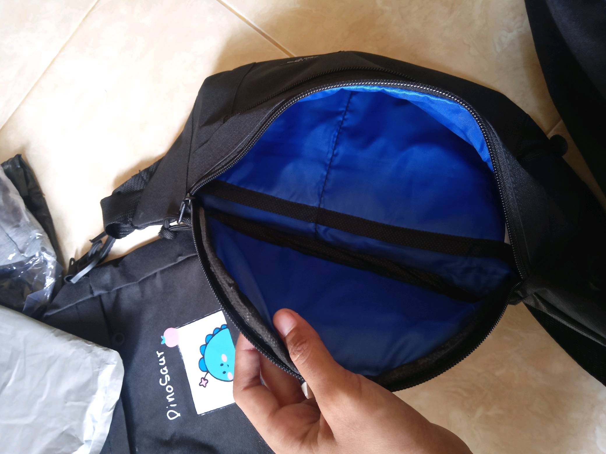 Tapaxco Tas Selempang Unisex Cordura Original - Foto ulasan pembeli