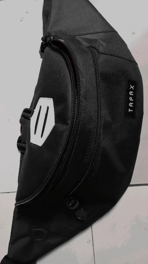 Tapaxco Tas Selempang Unisex Cordura Original - Foto ulasan pembeli
