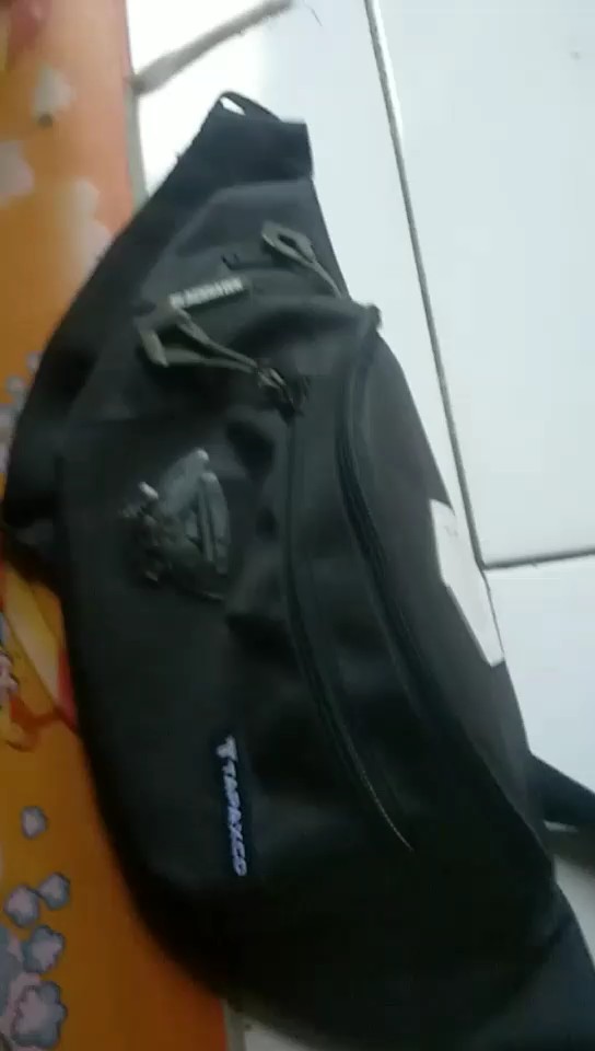 Tapaxco Tas Selempang Unisex Cordura Original - Foto ulasan pembeli