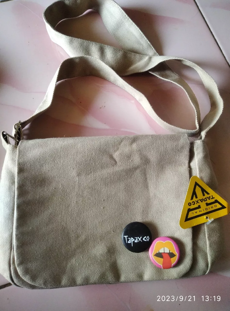 Tapaxco Tas Selempang Unisex Free 2 Bros - Foto ulasan pembeli