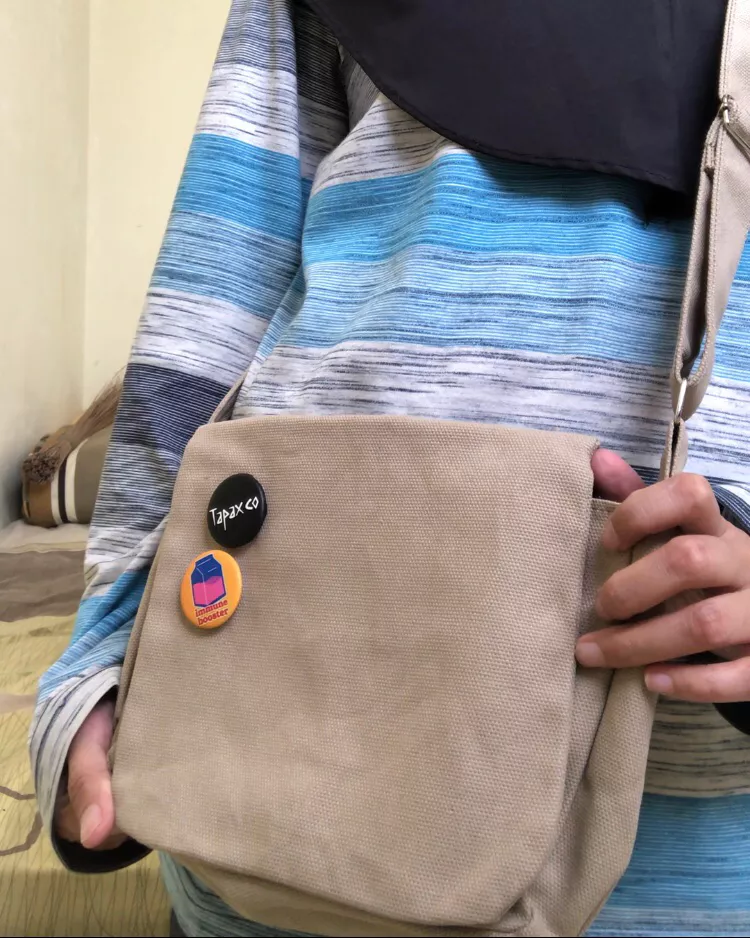 Tapaxco Tas Selempang Unisex Free 2 Bros - Foto ulasan pembeli