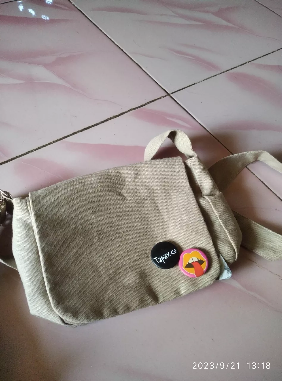 Tapaxco Tas Selempang Unisex Free 2 Bros - Foto ulasan pembeli