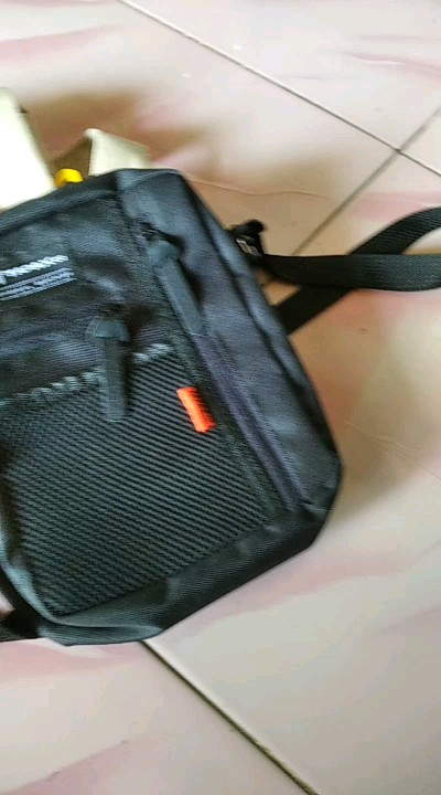 Tapaxco Tas Selempang Unisex Free 2 Bros - Foto ulasan pembeli