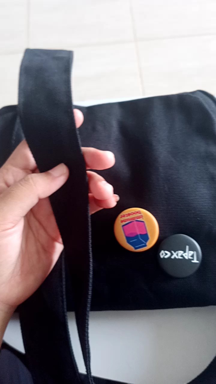 Tapaxco Tas Selempang Unisex Free 2 Bros - Foto ulasan pembeli