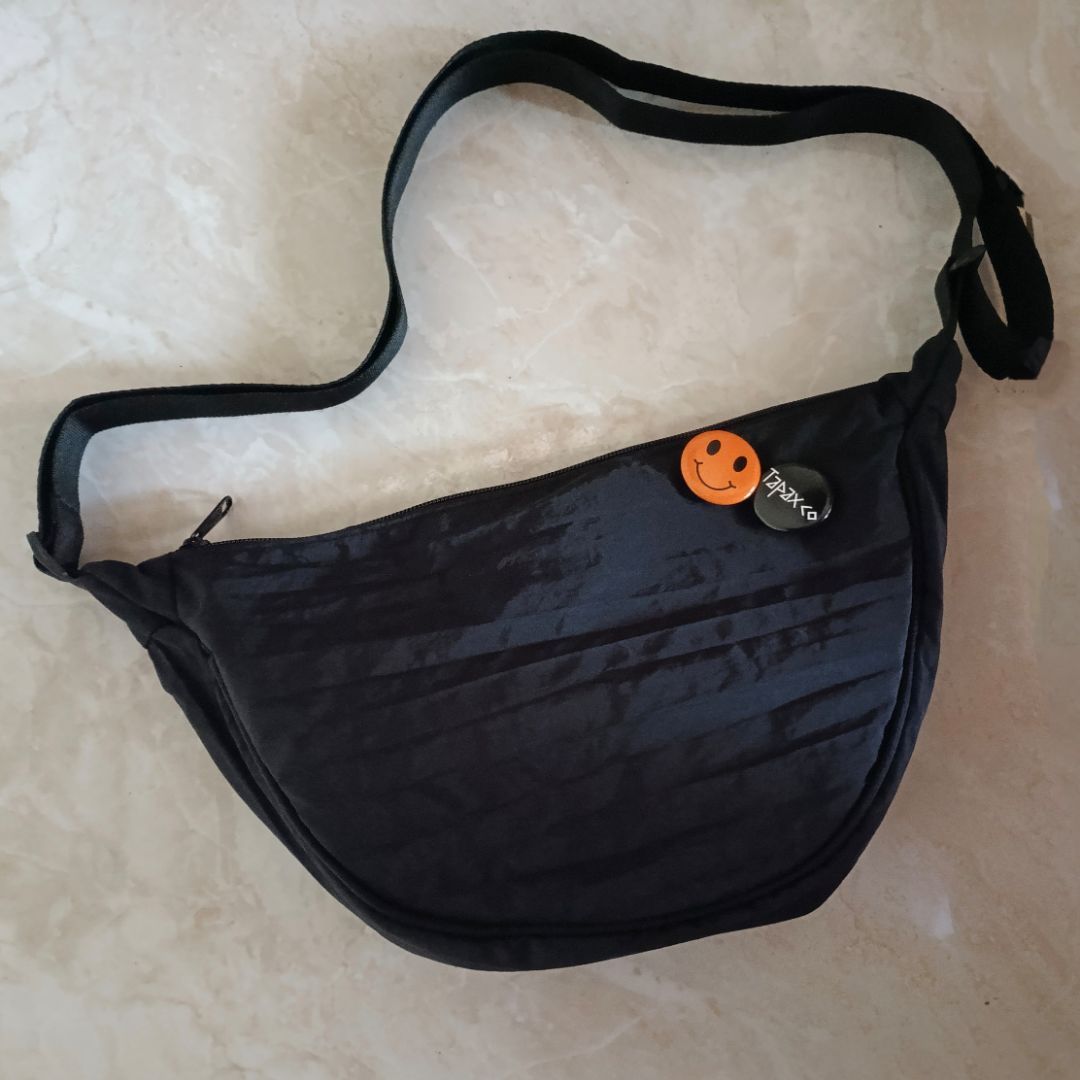 Tapaxco Tas Slingbag Unisex Nylon Free Pin - foto 6 dari 10