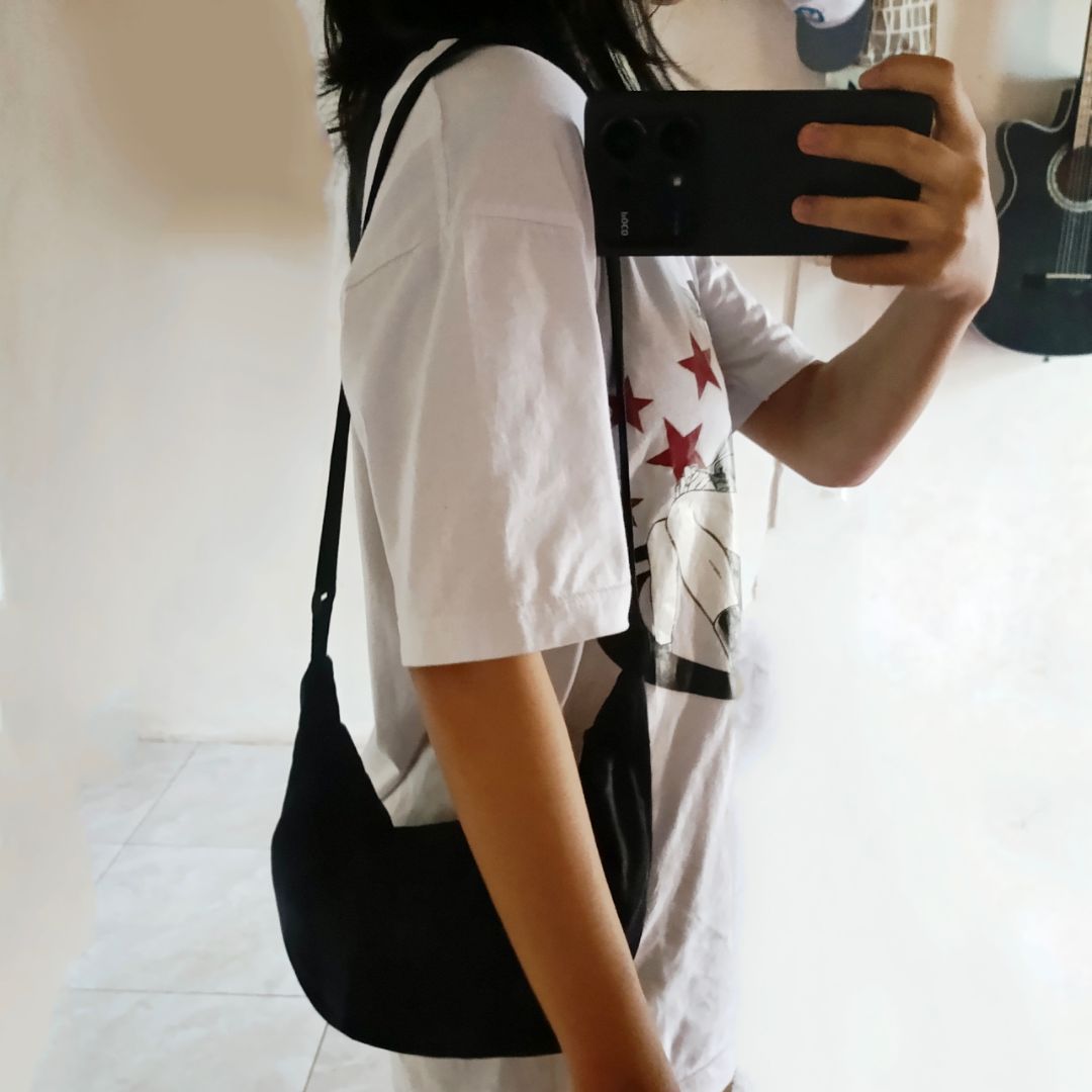 Tapaxco Tas Slingbag Unisex Nylon Free Pin - Foto ulasan pembeli