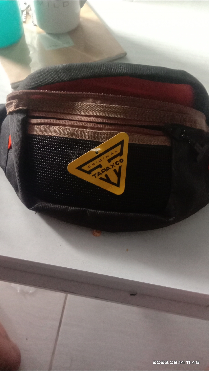 TAPAXCO Tas Waistbag Selempang Pria Tapax Taka - Foto ulasan pembeli