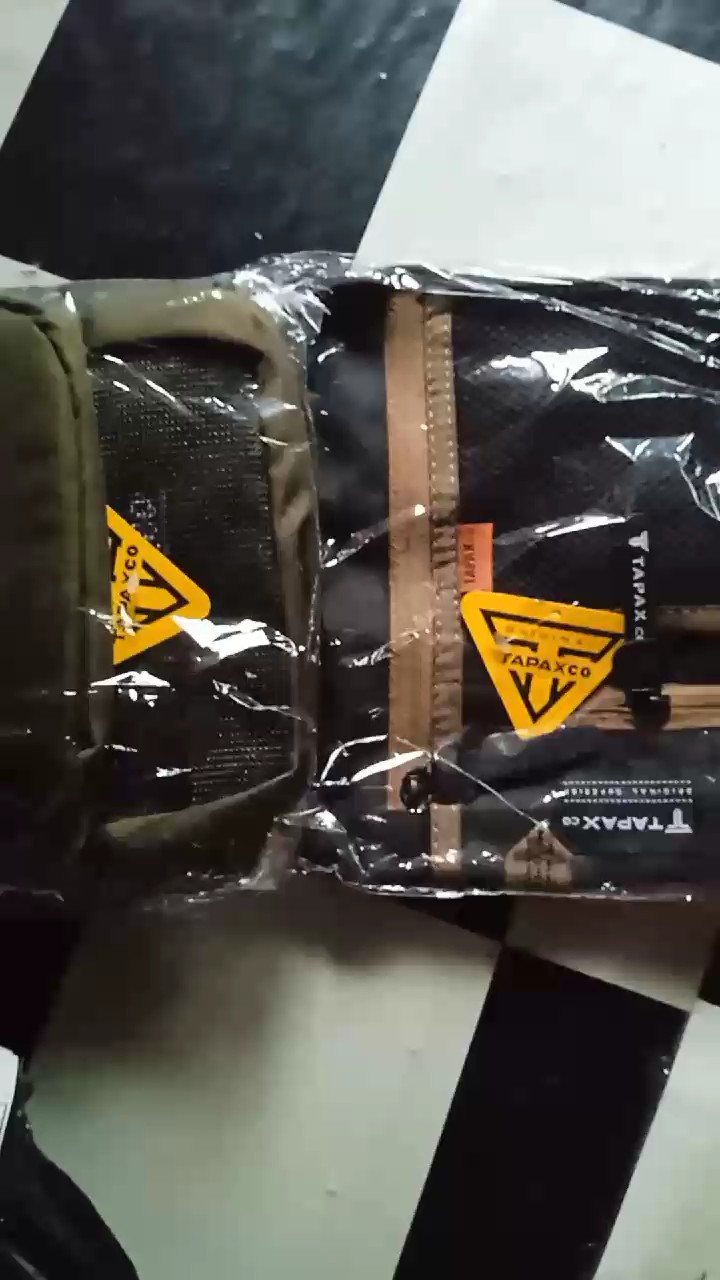 TAPAXCO Tas Waistbag Selempang Pria Tapax Taka - Foto ulasan pembeli