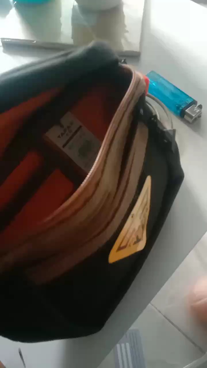 TAPAXCO Tas Waistbag Selempang Pria Tapax Taka - Foto ulasan pembeli