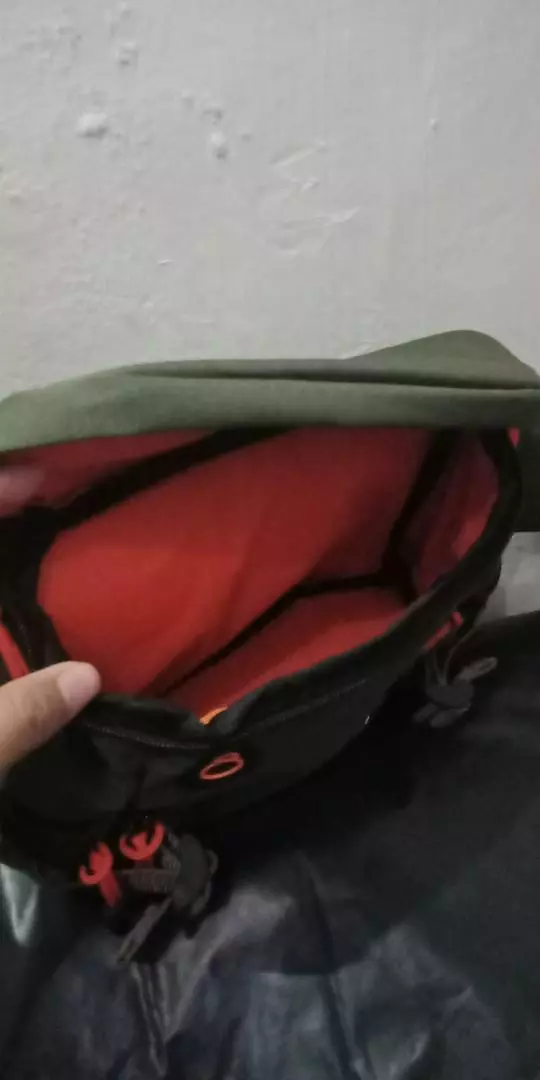 Tas Pinggang Pria R2 006 Unisex 4 Kompartemen - Foto ulasan pembeli