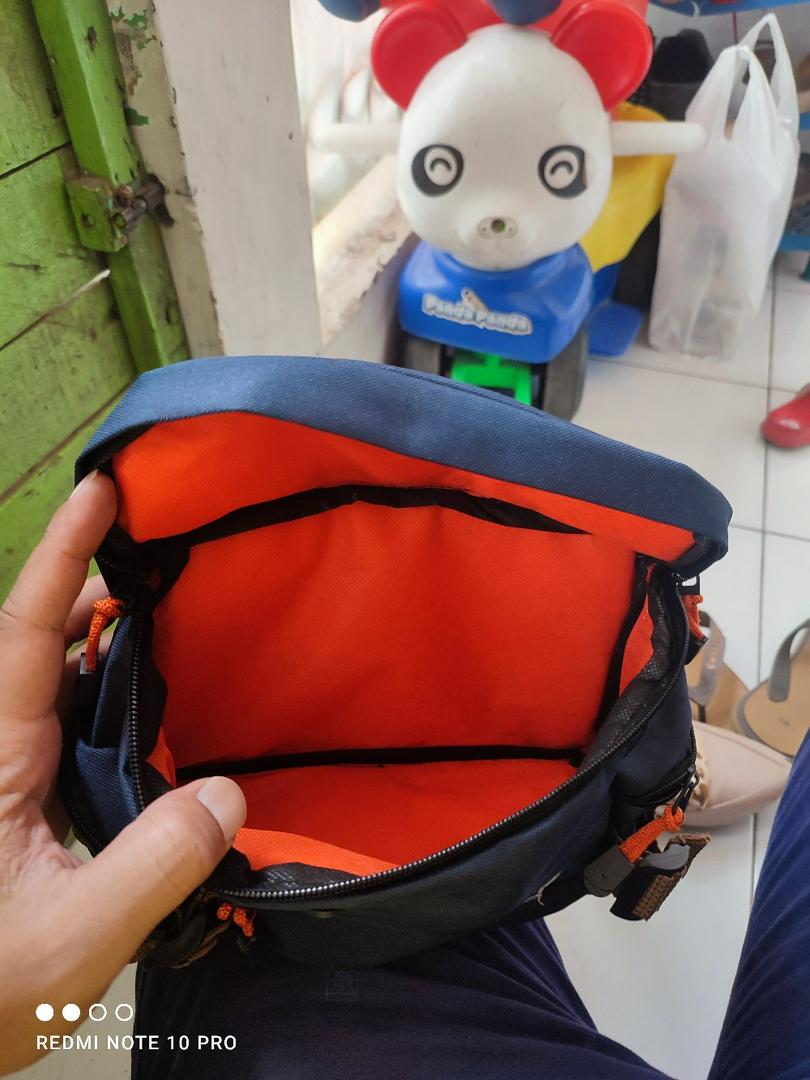 Tas Pinggang Pria R2 006 Unisex 4 Kompartemen - Foto ulasan pembeli