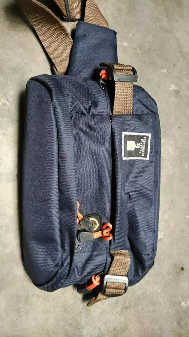 Tas Pinggang Pria R2 006 Unisex 4 Kompartemen - Foto ulasan pembeli