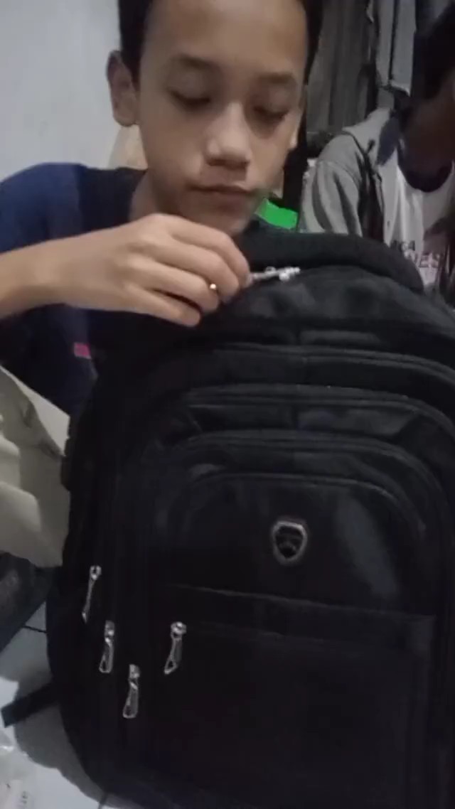 Tas Polo GIVES 20 In Expandable New Ransel Kerja Tas sekolah Kunci Usb Port POLO Import - Foto ulasan pembeli