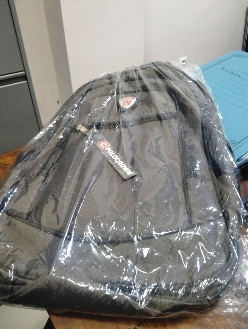 Tas Polo Star 18 IN EXPANDABLE Tas Ransel Kerja Tas sekolah Kunci Usb Port POLO Import - Foto ulasan pembeli