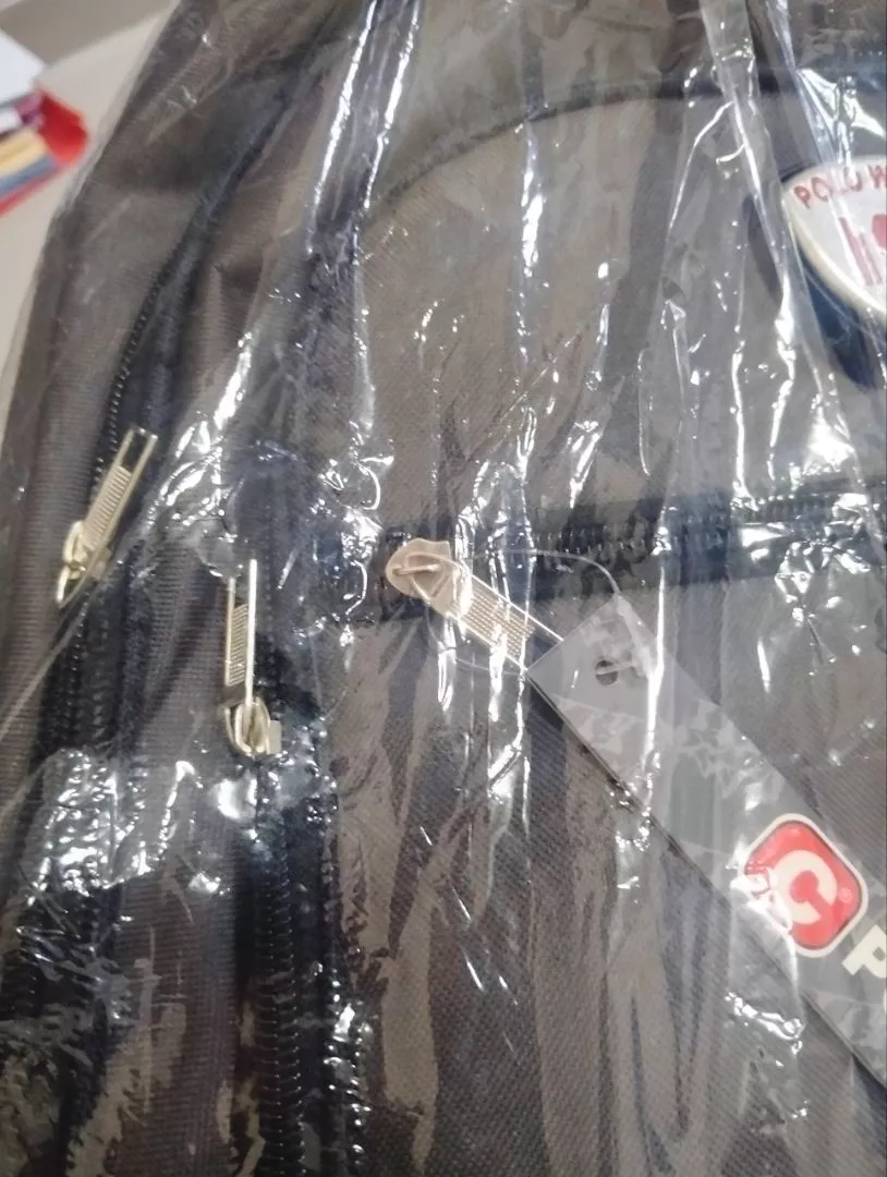 Tas Polo Star 18 IN EXPANDABLE Tas Ransel Kerja Tas sekolah Kunci Usb Port POLO Import - Foto ulasan pembeli