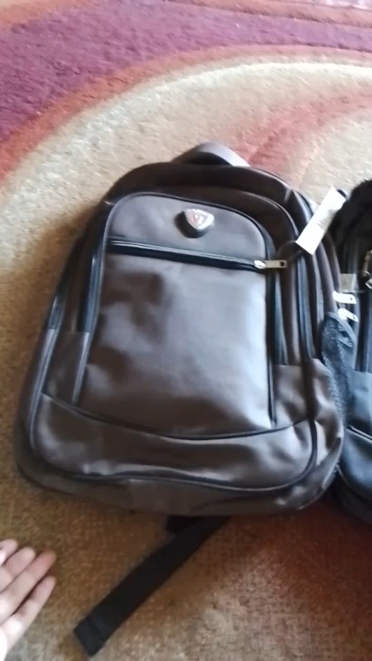 Tas Polo Star 18 IN EXPANDABLE Tas Ransel Kerja Tas sekolah Kunci Usb Port POLO Import - Foto ulasan pembeli