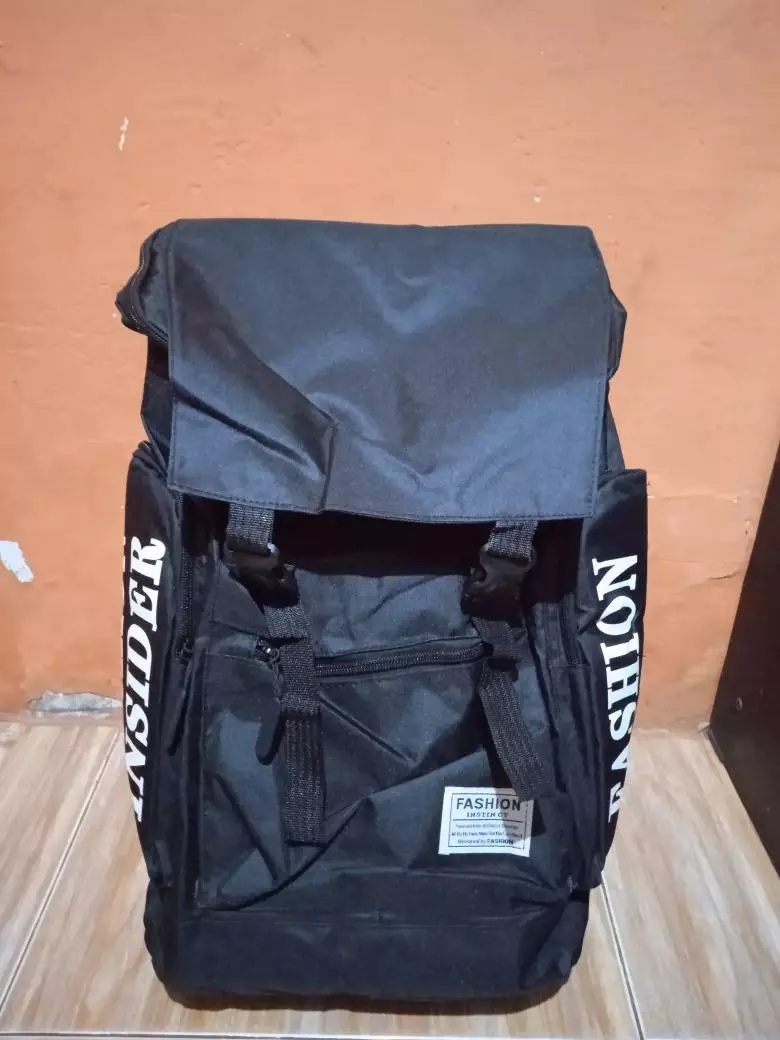 Tas Pria Fashion Insider 25L Waterproof Laptop - Foto ulasan pembeli