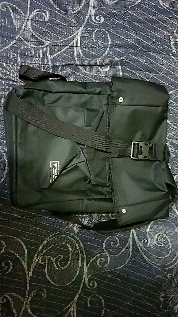Tas Pria Raindoz Bandung Backpack Keren Hitam - Foto ulasan pembeli