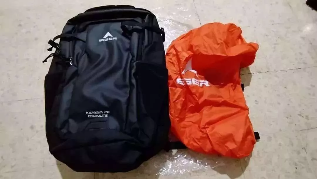 Tas Ransel Waterproof 28L Hitam Kekinian - Foto ulasan pembeli