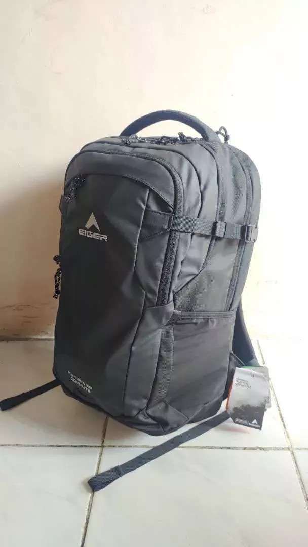Tas Ransel Waterproof 28L Hitam Kekinian - Foto ulasan pembeli