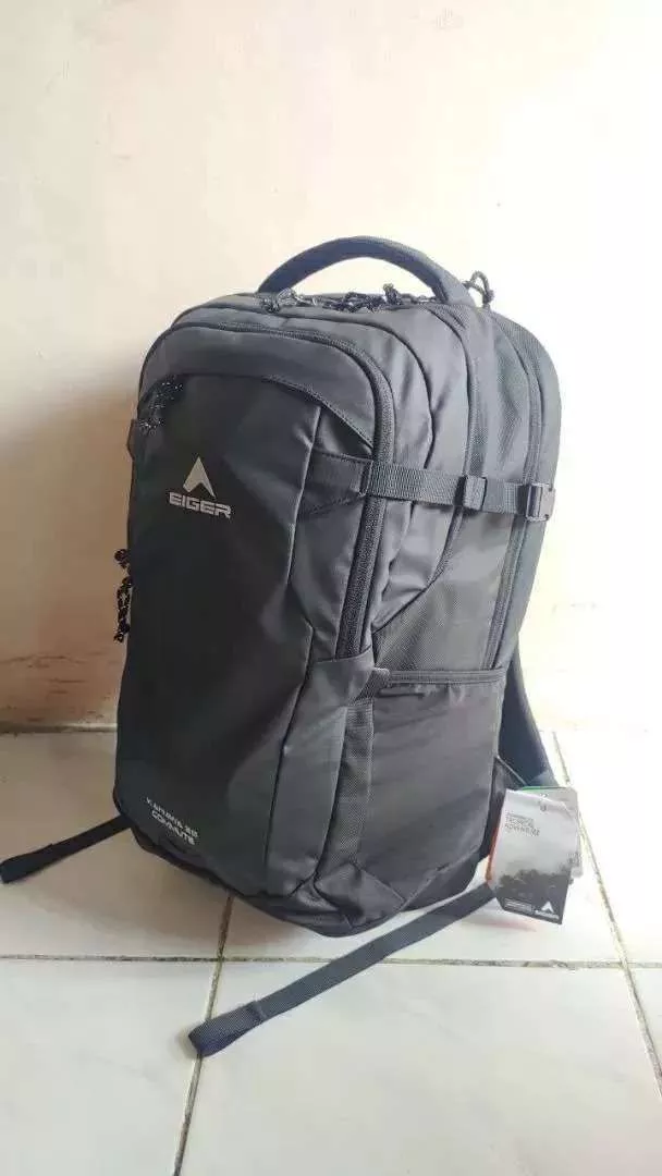 Tas Ransel Waterproof 28L Hitam Kekinian - Foto ulasan pembeli