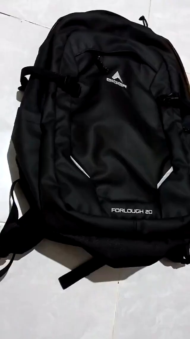 Tas Ransel Waterproof 28L Hitam Kekinian - Foto ulasan pembeli