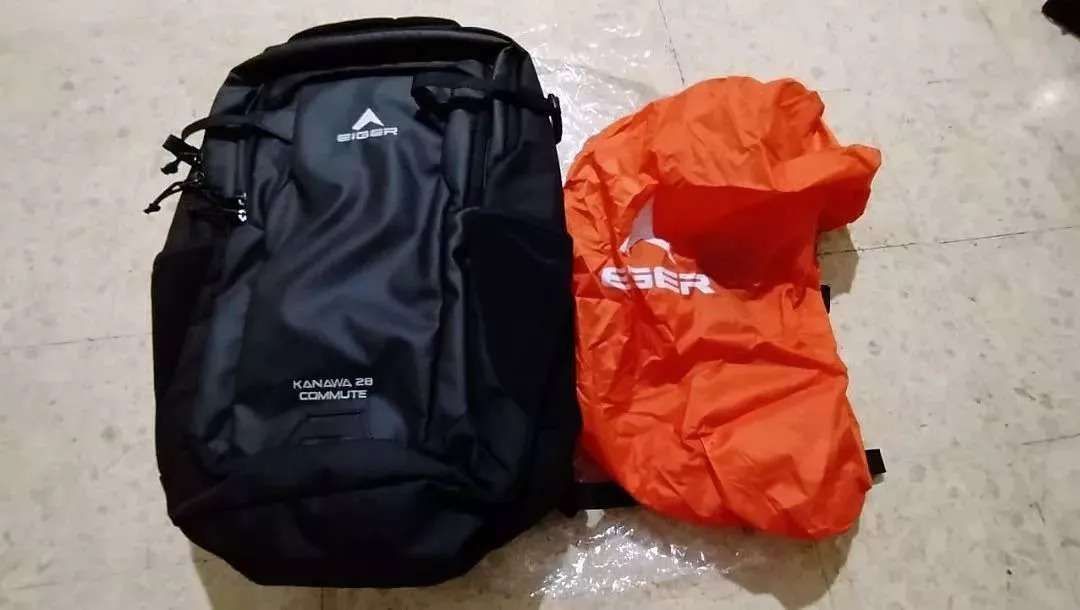 Tas Ransel Waterproof 28L Hitam Kekinian - Foto ulasan pembeli