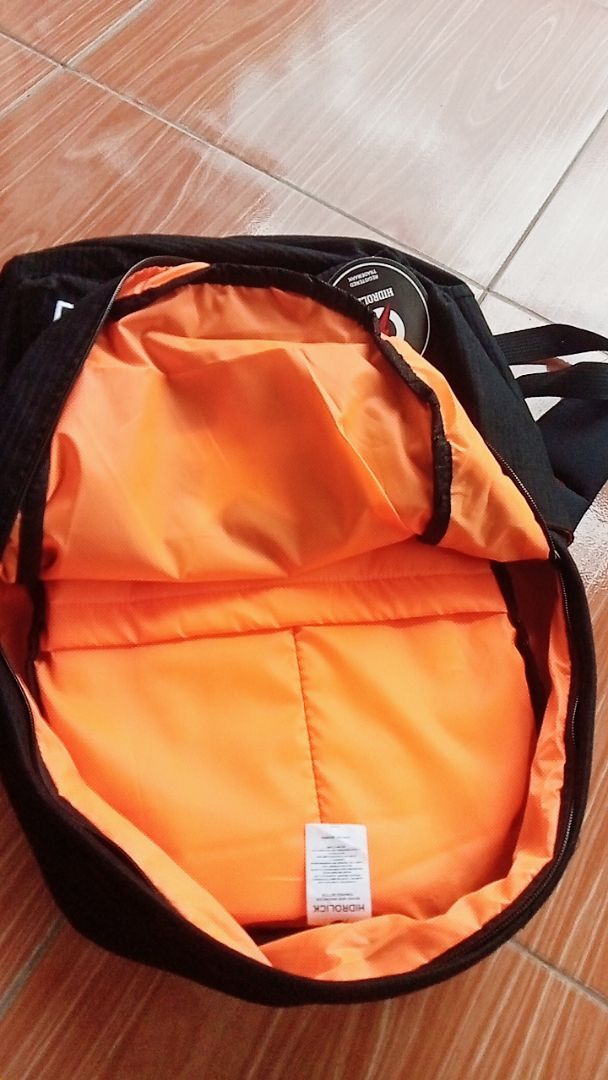 Tas Ransel Corduroy Unisex Dengan Slot Laptop - foto 3 dari 10