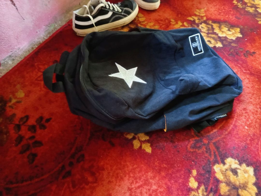 Tas Ransel Corduroy Unisex Dengan Slot Laptop - Foto ulasan pembeli